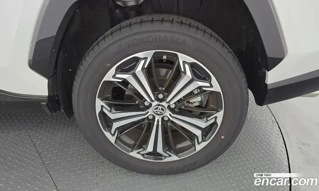 Toyota RAV4 2025 2.5 АКПП, миниатюра 6 Toyota RAV4 2025 2.5 АКПП, миниатюра 6