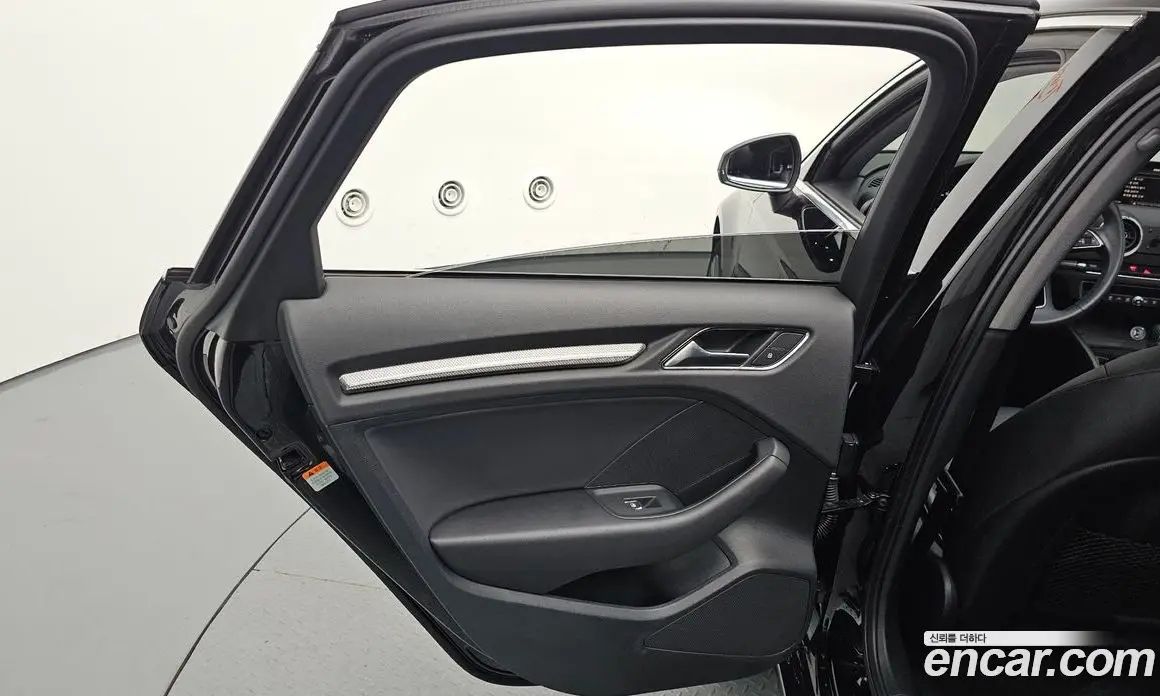 Audi A3 2018 2.0 АКПП, фото 14
