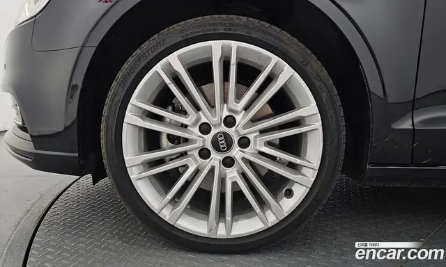 Audi A3 2018 2.0 АКПП, миниатюра 4