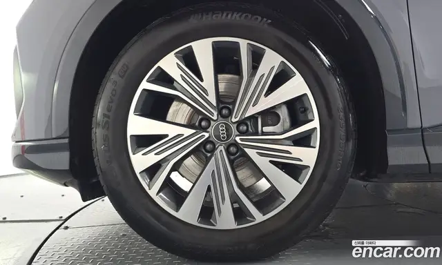 Audi Q4 e-tron 2025 0.2 АКПП, миниатюра 4