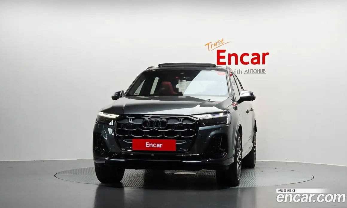 Audi SQ7 2026 4.0 АКПП, фото 3