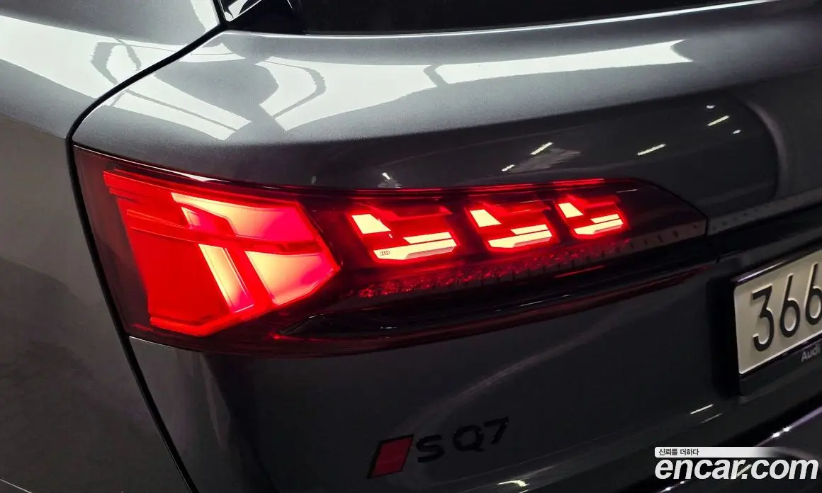 Audi SQ7 2026 4.0 АКПП, фото 9