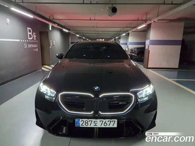 BMW M5, 2026, 4 280 км