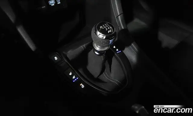 Hyundai Veloster 2019 2.0 МКПП, миниатюра 12