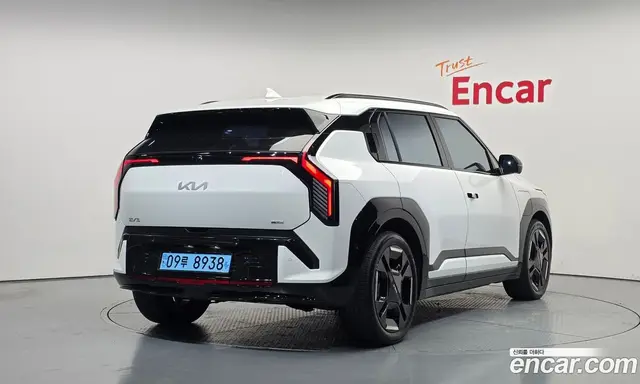 Kia EV3 2024 0.2 АКПП, миниатюра 2 Kia EV3 2024 0.2 АКПП, миниатюра 2
