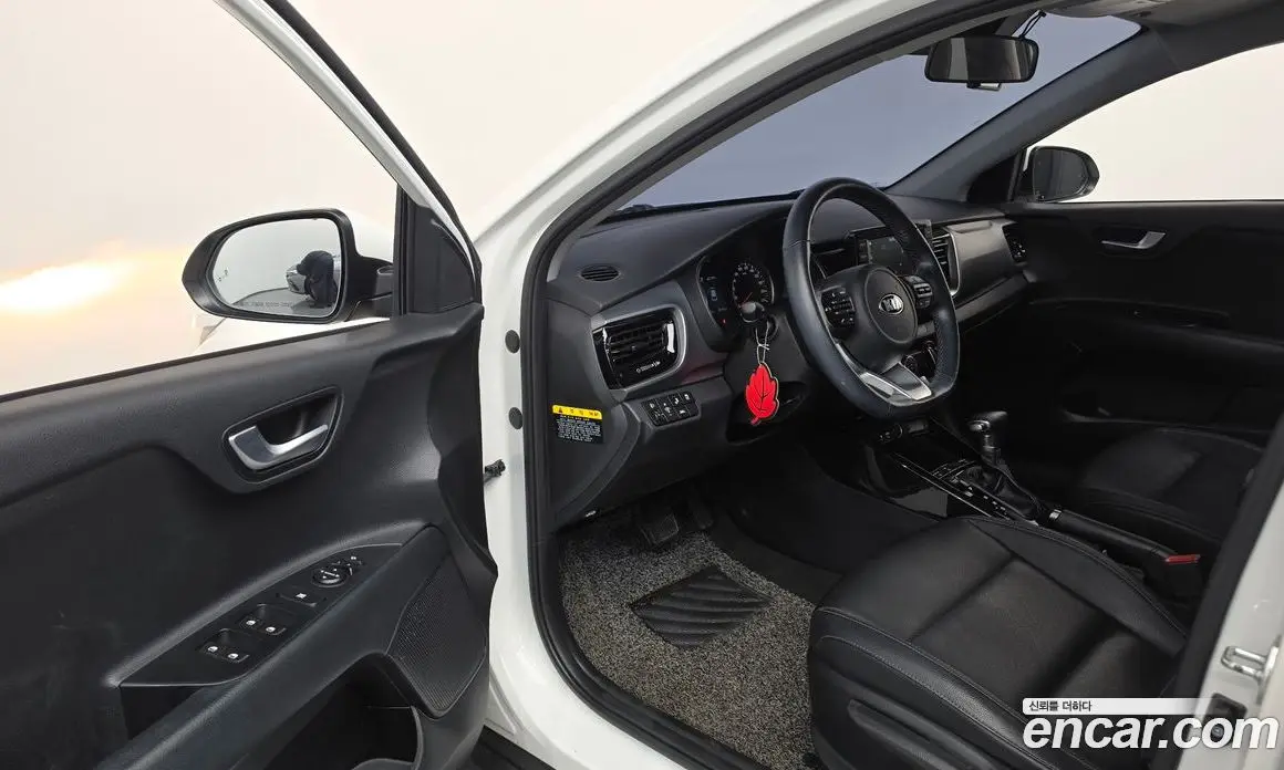 Kia Stonic 2018 1.4 АКПП, фото 13
