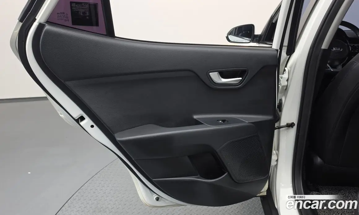 Kia Stonic 2018 1.4 АКПП, фото 15