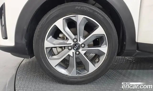 Kia Stonic 2018 1.4 АКПП, миниатюра 5