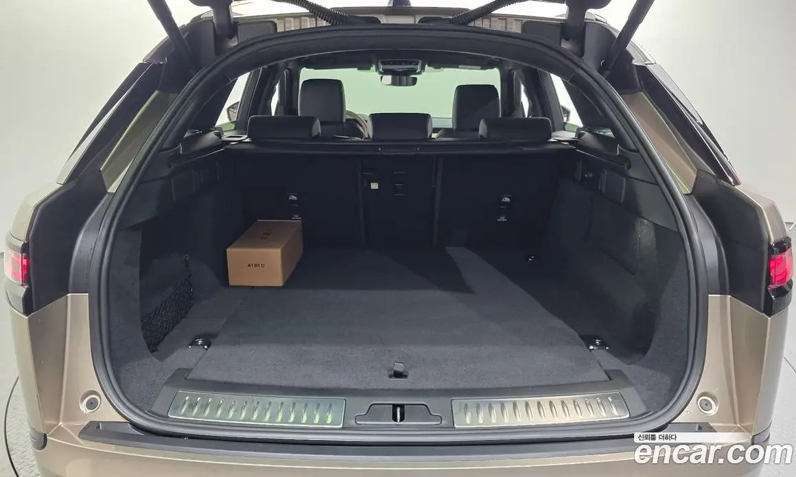 Land Rover Range Rover Velar 2026 3.0 АКПП, фото 10