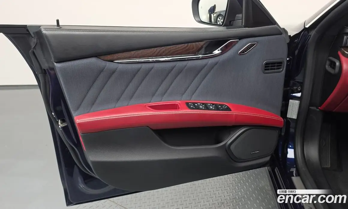 Maserati Quattroporte 2019 3.0 АКПП, фото 14