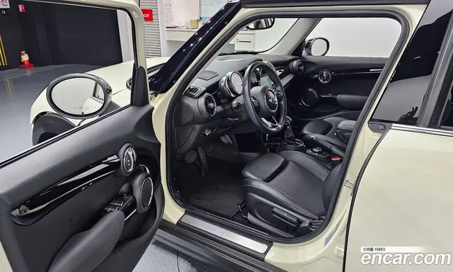 Mini Cooper 2015 1.5 АКПП, миниатюра 12