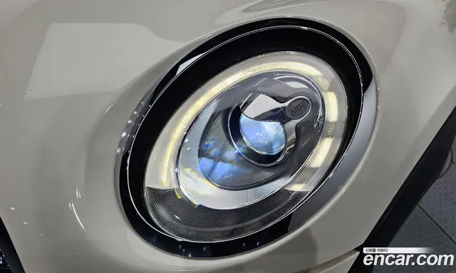 Mini Cooper 2015 1.5 АКПП, миниатюра 7