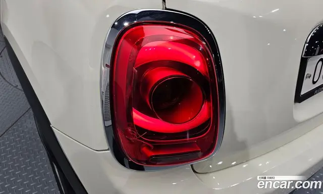 Mini Cooper 2015 1.5 АКПП, миниатюра 8