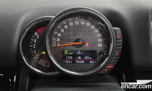 Mini Countryman 2017 2.0 АКПП, миниатюра 8