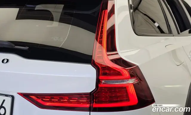 Volvo V60 2021 2.0 АКПП, миниатюра 9 Volvo V60 2021 2.0 АКПП, миниатюра 9