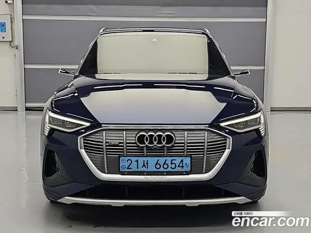 Audi e-tron, 2021, 64 739 км