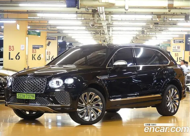 Bentley Bentayga, 2026, 235 км