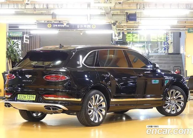 Bentley Bentayga 2026 4.0 АКПП, миниатюра 2