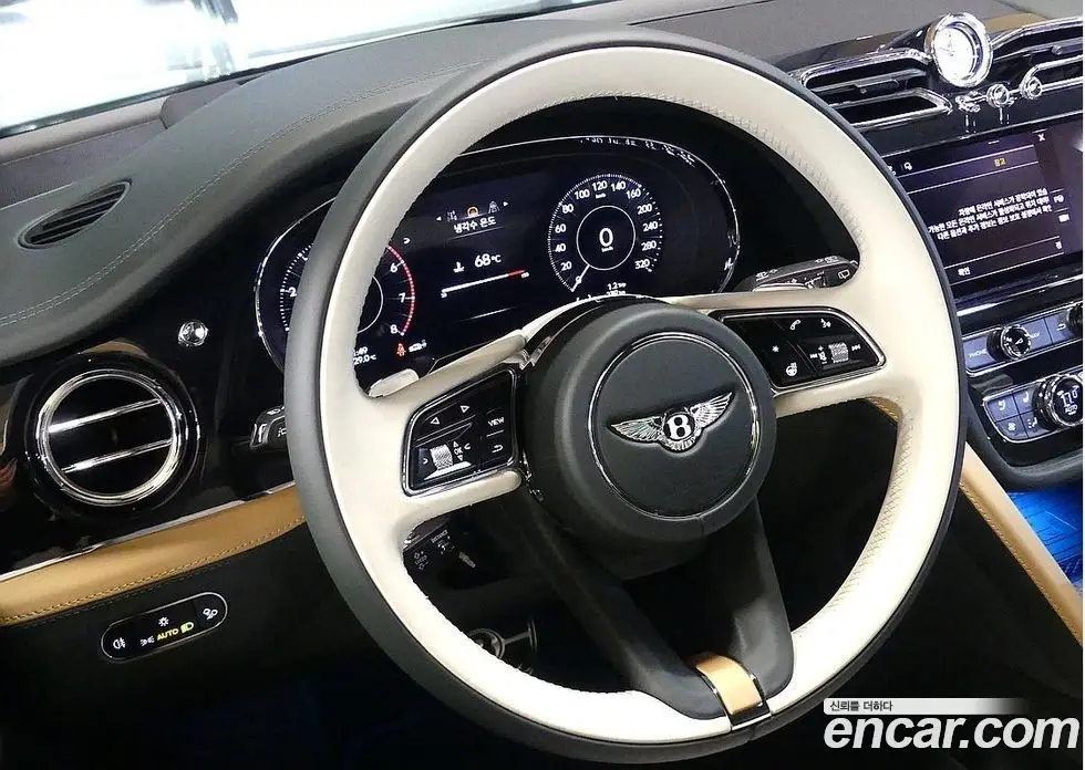 Bentley Bentayga 2026 4.0 АКПП, фото 12