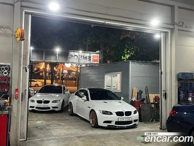 BMW M3 2008 4.0 АКПП, миниатюра 7