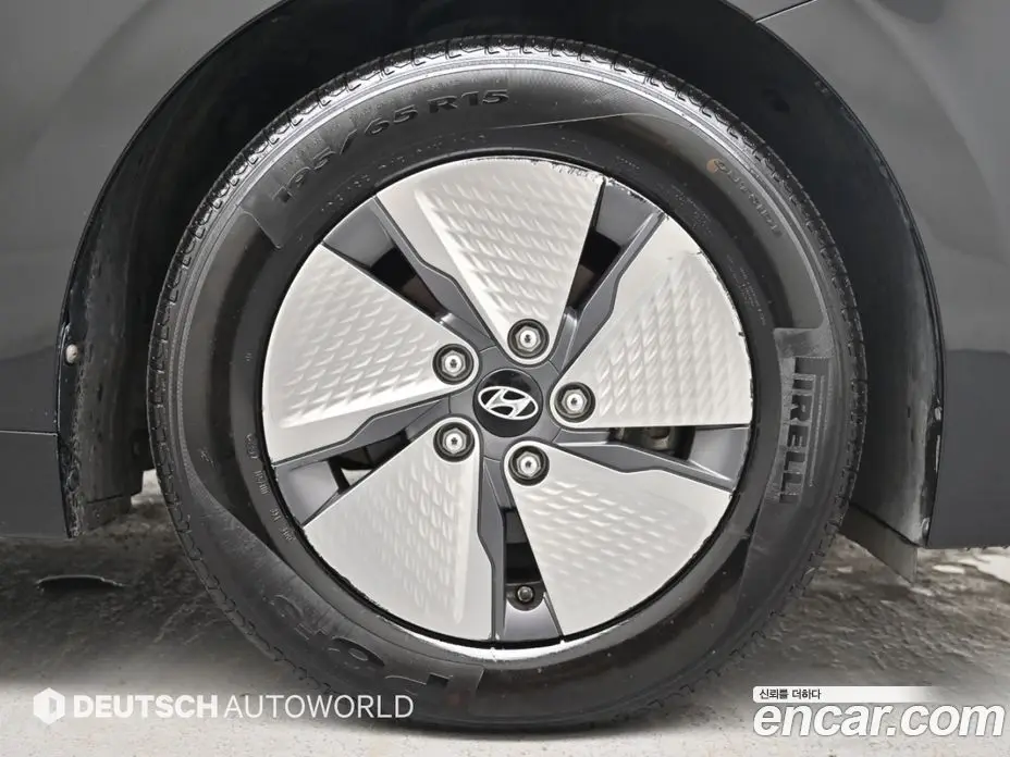 Hyundai Ioniq 2019 1.6 АКПП, фото 5