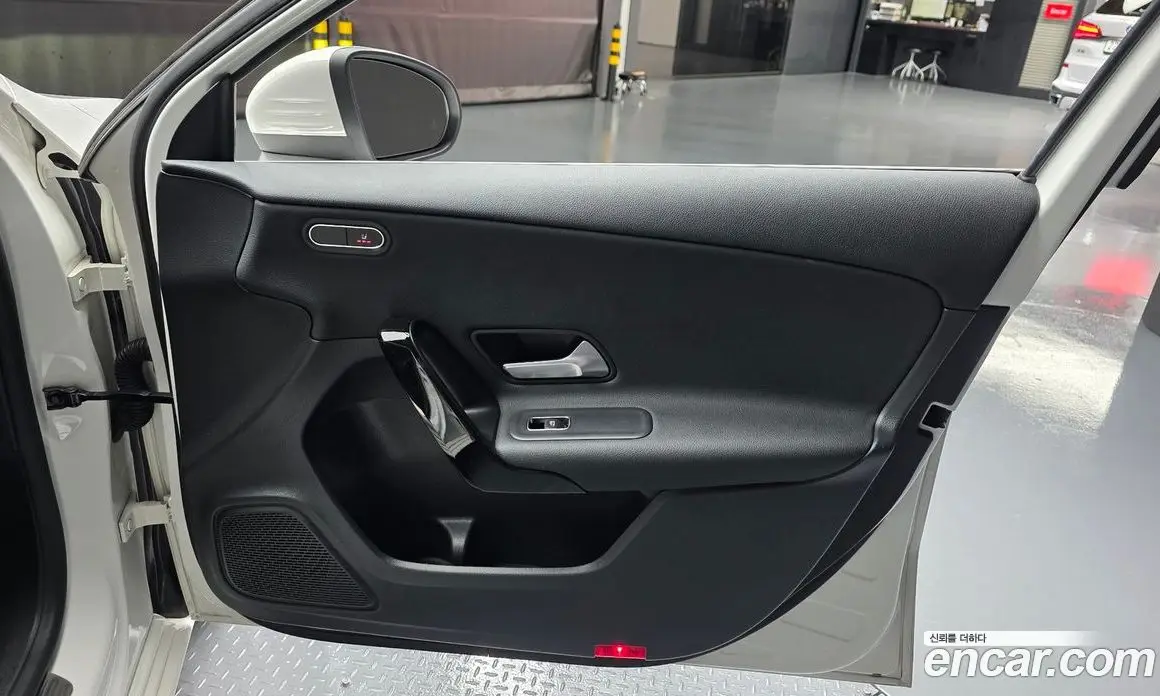 Mercedes-Benz A-Class 2020 2.0 АКПП, фото 14
