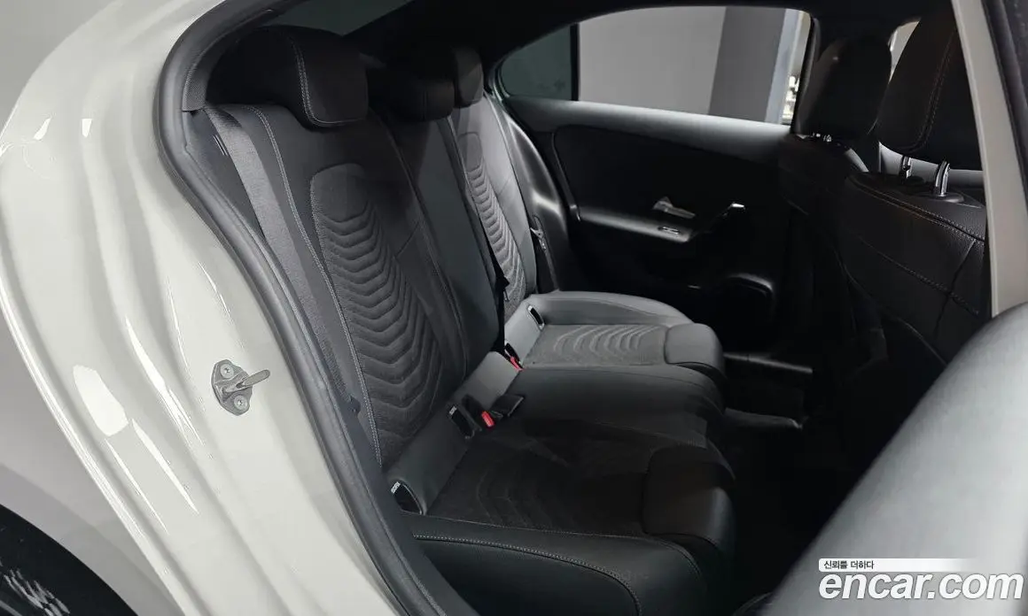 Mercedes-Benz A-Class 2020 2.0 АКПП, фото 17