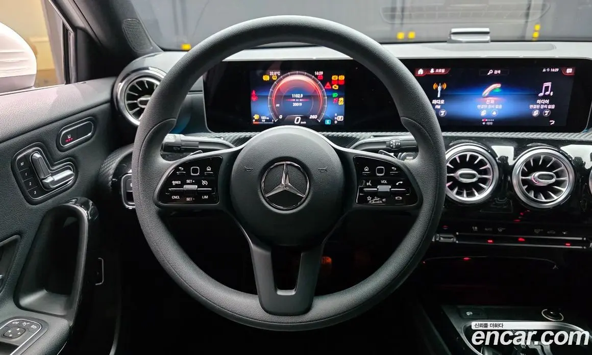 Mercedes-Benz A-Class 2020 2.0 АКПП, фото 18