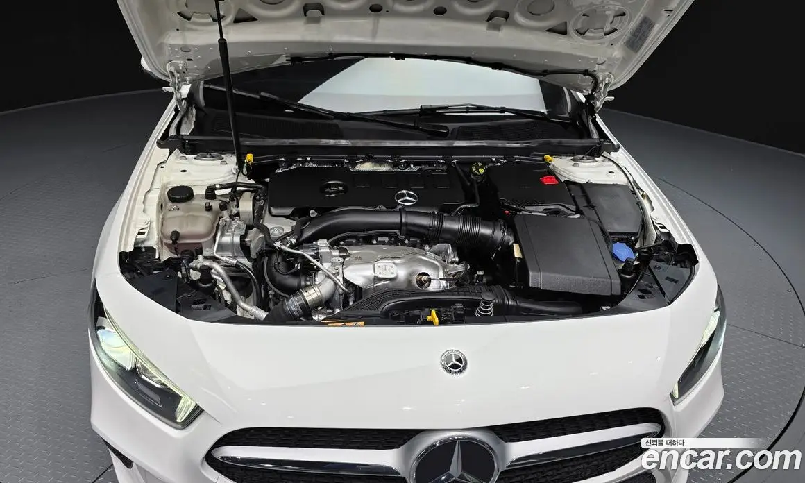 Mercedes-Benz A-Class 2020 2.0 АКПП, фото 5