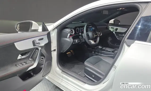 Mercedes-Benz CLA-Class 2024 2.0 АКПП, миниатюра 10