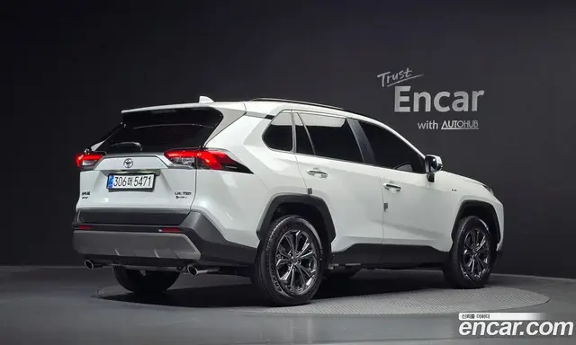 Toyota RAV4, 2025, 8 514 км