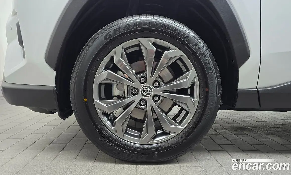 Toyota RAV4 2025 2.5 АКПП, фото 4