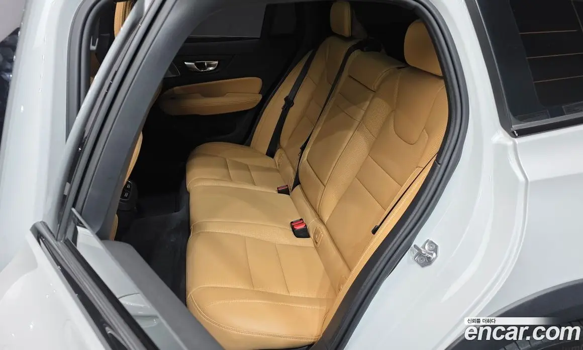 Volvo V60 2021 2.0 АКПП, фото 16