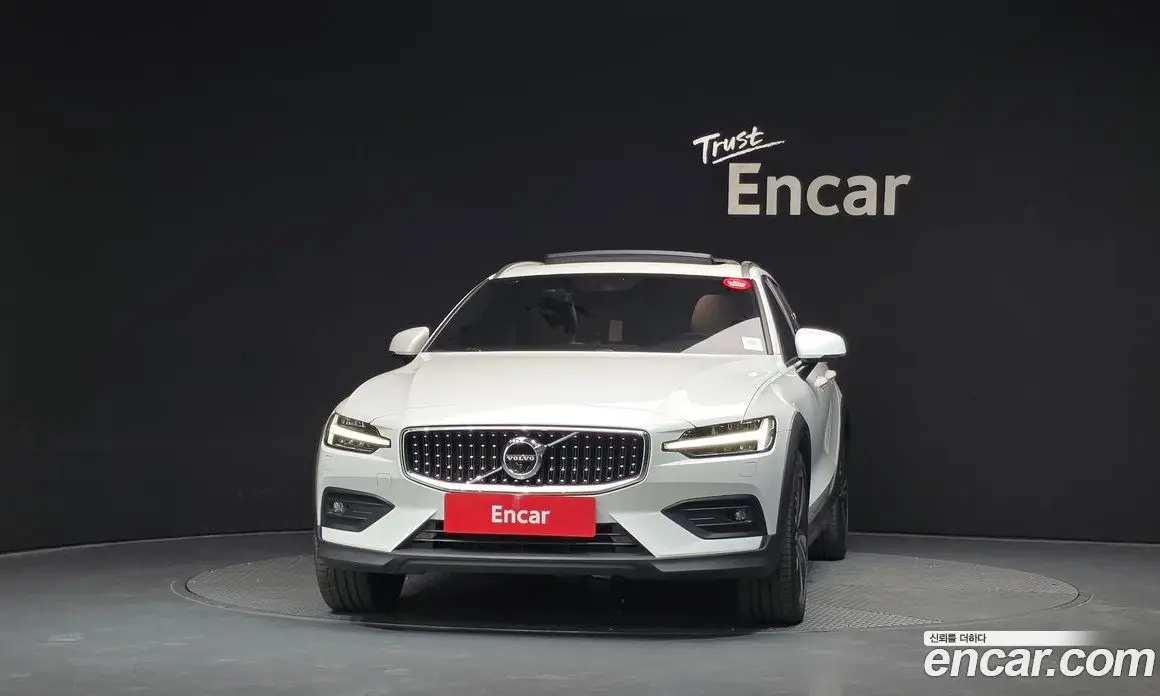 Volvo V60 2021 2.0 АКПП, фото 3
