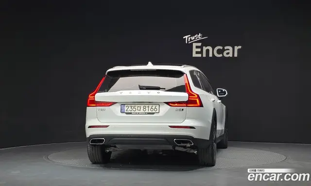 Volvo V60 2021 2.0 АКПП, миниатюра 4