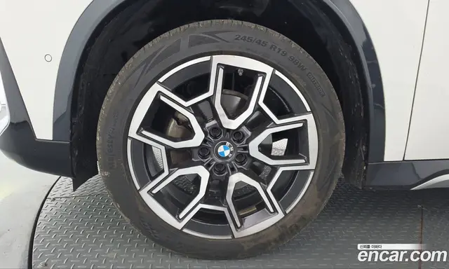 BMW X1 2024 2.0 АКПП, миниатюра 5 BMW X1 2024 2.0 АКПП, миниатюра 5