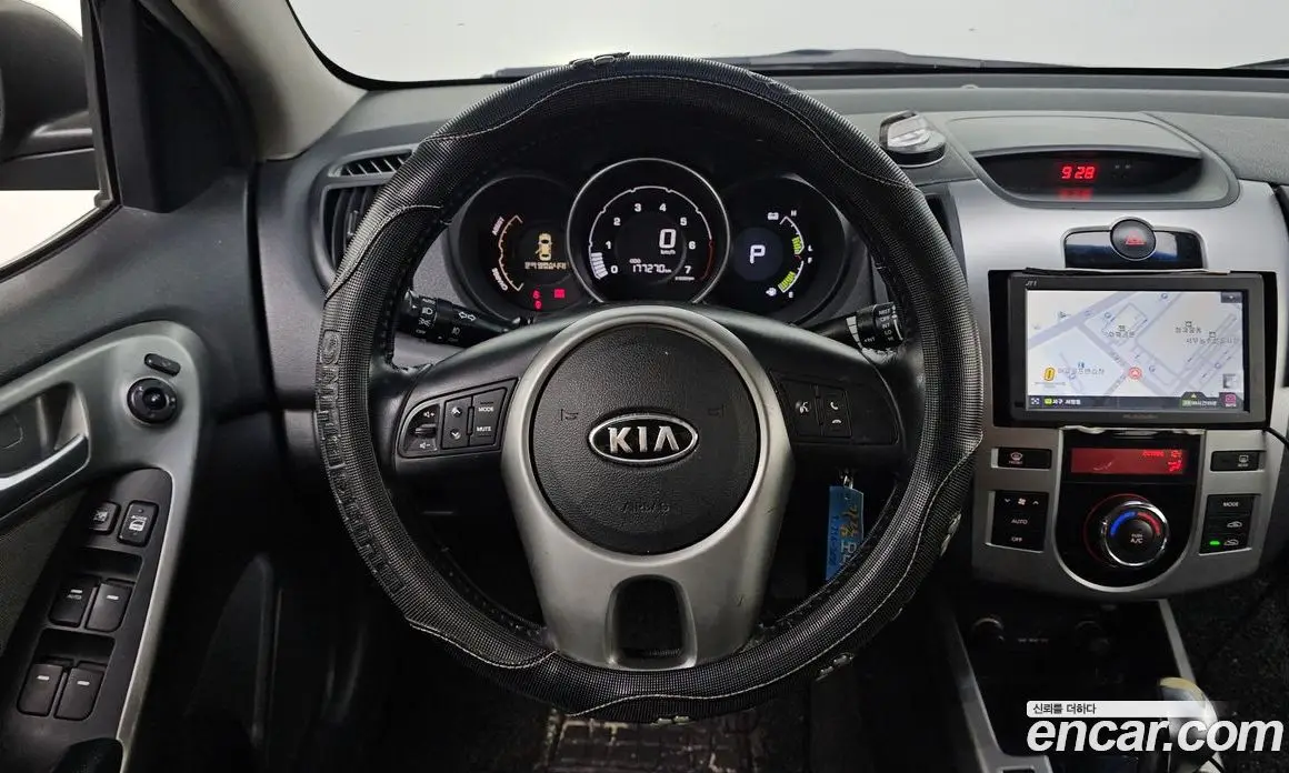 Kia Porte 2010 1.6 АКПП, фото 12