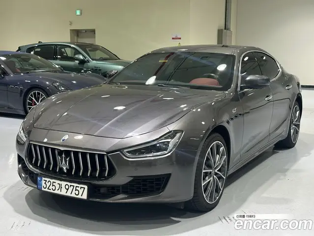 Maserati Ghibli, 2023, 17 830 км