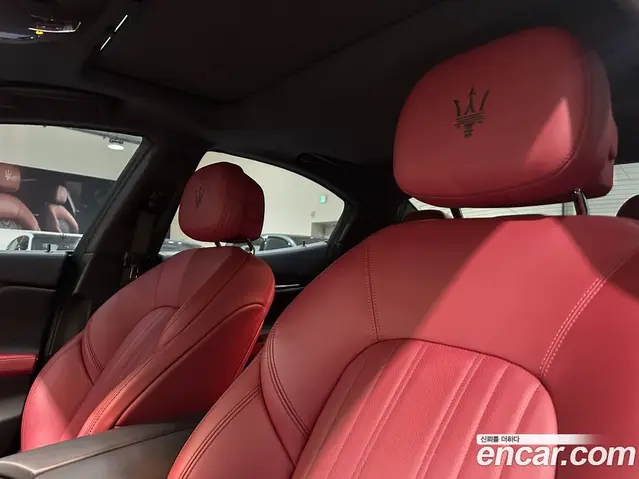 Maserati Ghibli 2023 2.0 АКПП, миниатюра 12