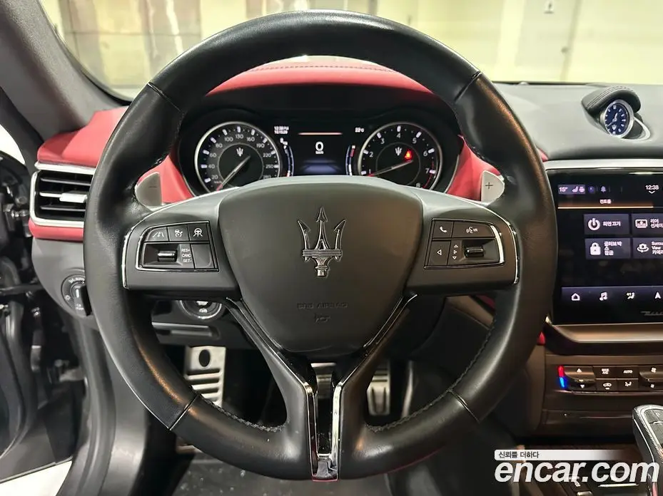 Maserati Ghibli 2023 2.0 АКПП, фото 6