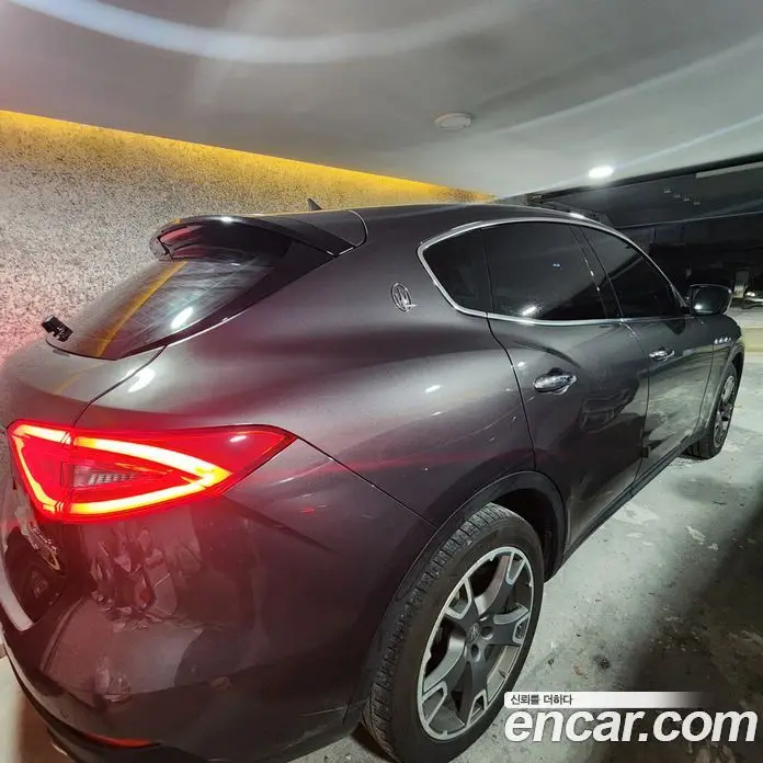 Maserati Levante 2018 3.0 АКПП, фото 8 Maserati Levante 2018 3.0 АКПП, фото 8