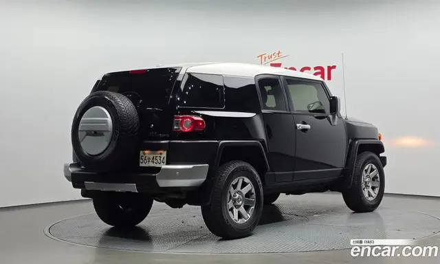Toyota FJ Cruiser 2014 4.0 АКПП, миниатюра 2 Toyota FJ Cruiser 2014 4.0 АКПП, миниатюра 2