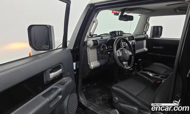 Toyota FJ Cruiser 2014 4.0 АКПП, миниатюра 10 Toyota FJ Cruiser 2014 4.0 АКПП, миниатюра 10