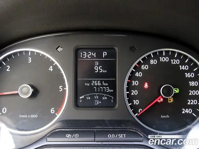 Volkswagen Polo 2013 1.6 АКПП, миниатюра 9