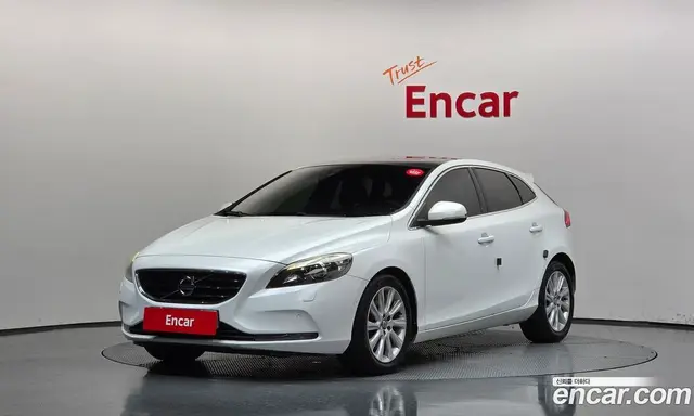 Volvo V40, 2015, 187 435 км