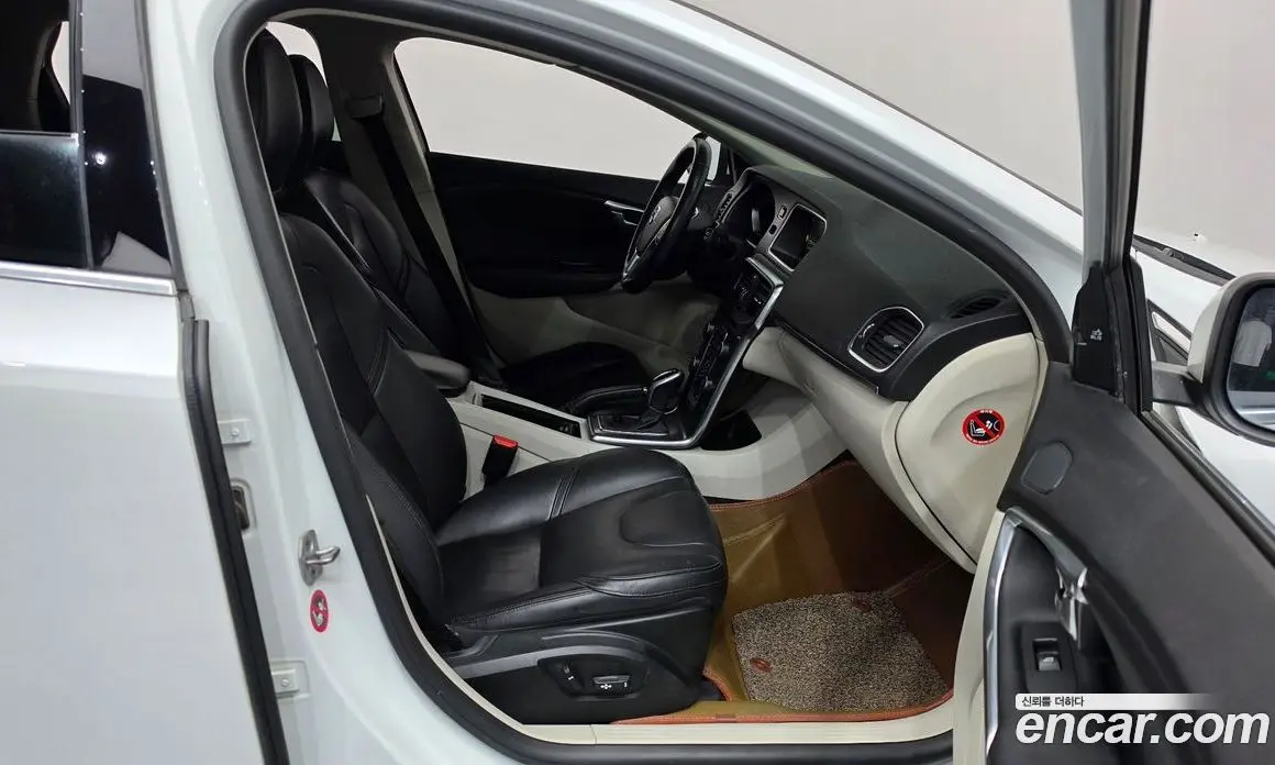 Volvo V40 2015 2.0 АКПП, фото 11 Volvo V40 2015 2.0 АКПП, фото 11