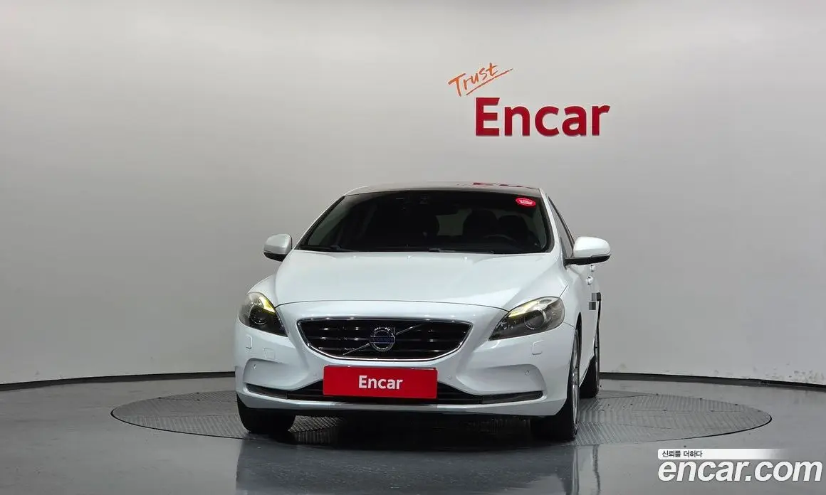 Volvo V40 2015 2.0 АКПП, фото 3 Volvo V40 2015 2.0 АКПП, фото 3