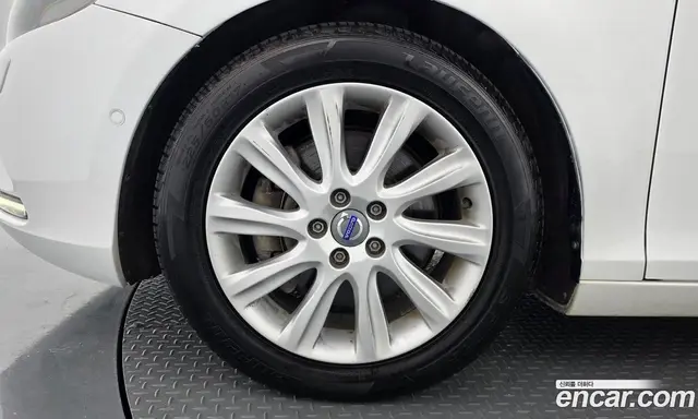 Volvo V40 2015 2.0 АКПП, миниатюра 5 Volvo V40 2015 2.0 АКПП, миниатюра 5