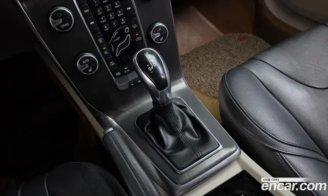Volvo V40 2015 2.0 АКПП, миниатюра 9 Volvo V40 2015 2.0 АКПП, миниатюра 9