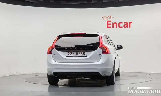Volvo V60 2014 1.6 АКПП, миниатюра 3
